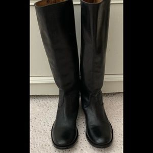 FRYE Black riding boots